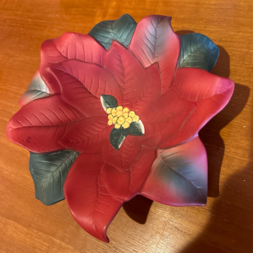 PARTYLITE Christmas Poinsettia Flower Porcelain Bowl Dish Candle Holder No Chips